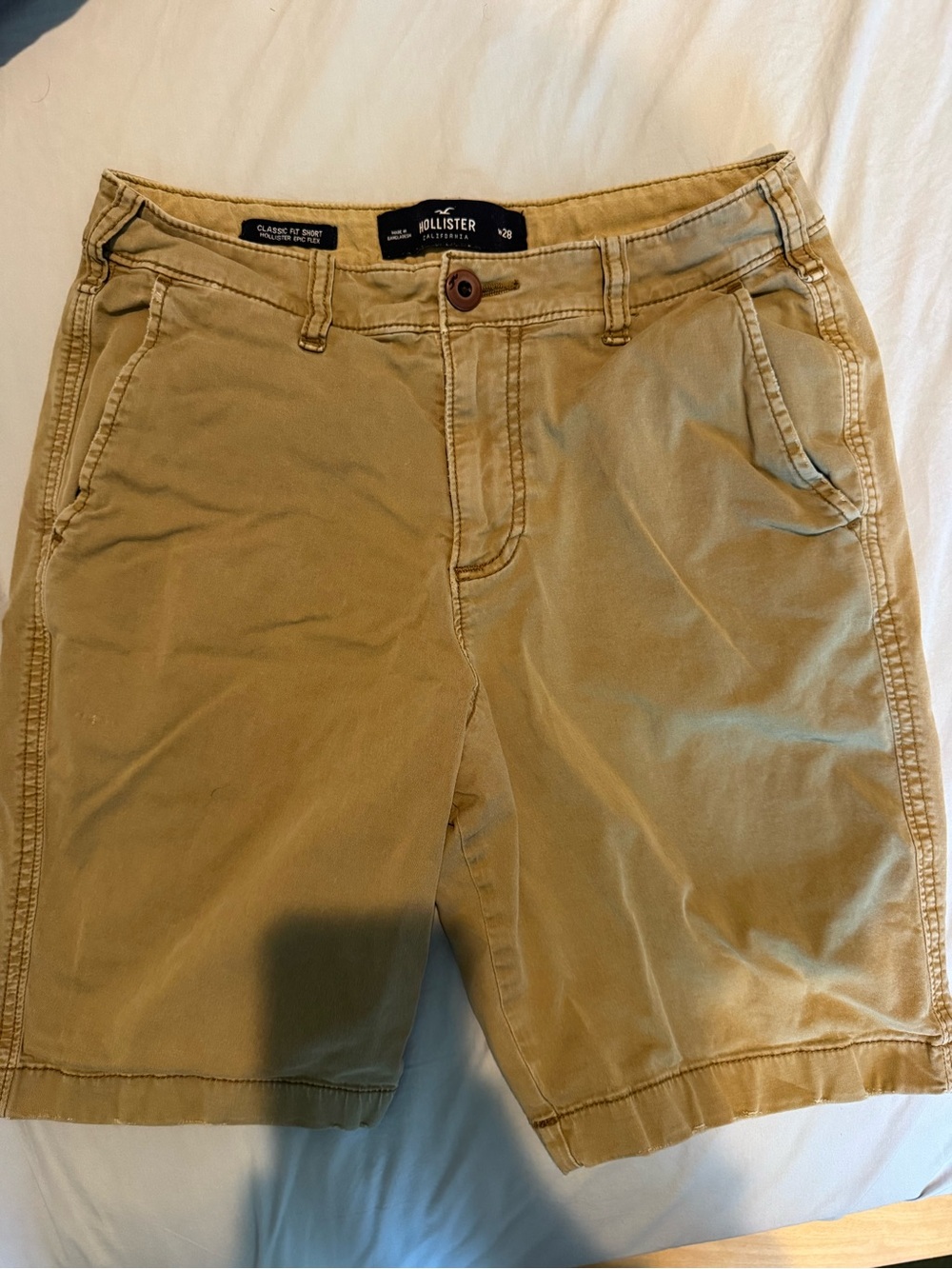 Hollister Men’s Khaki Flat Front Chino Shorts